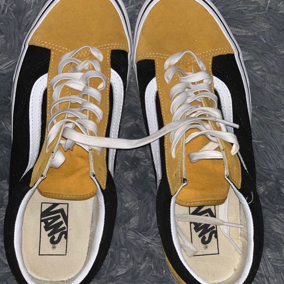 Vans - Picture 4 of 5